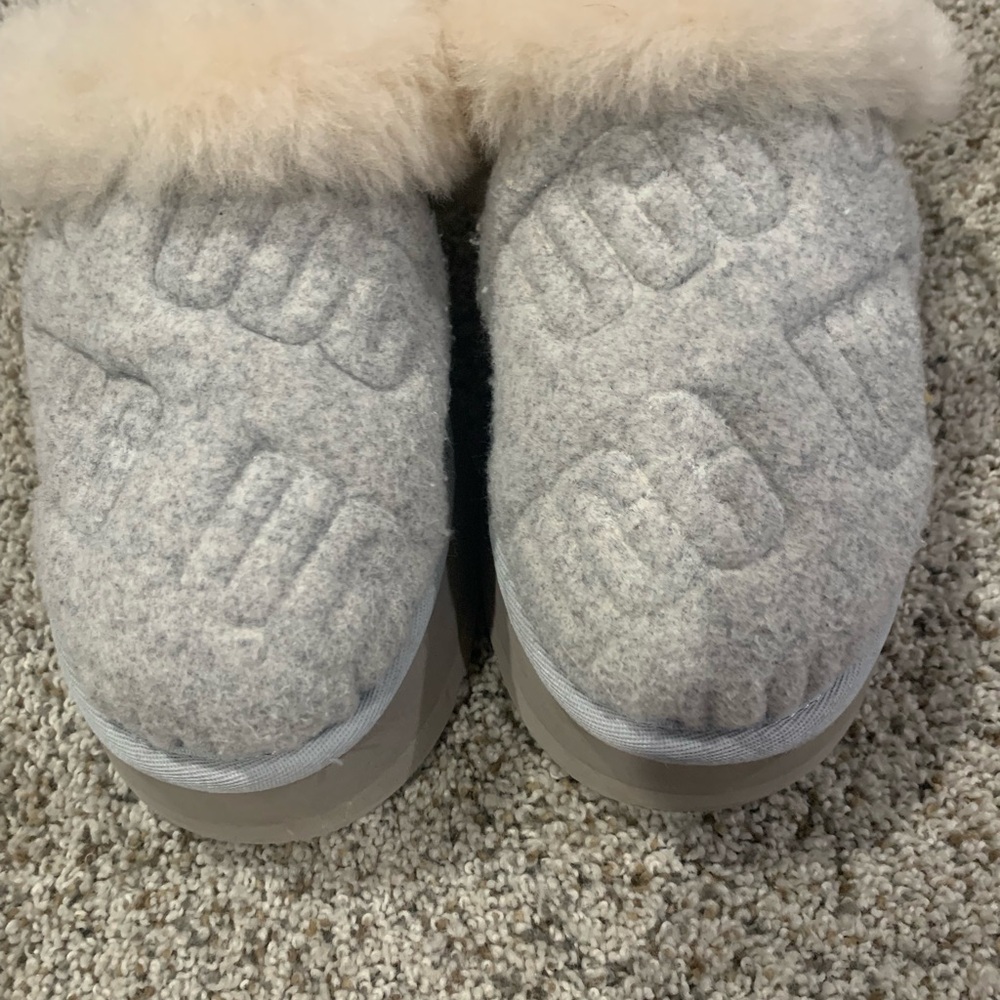 UGG Women's Soft Gray and Cream Slippers - Picture 3 of 4